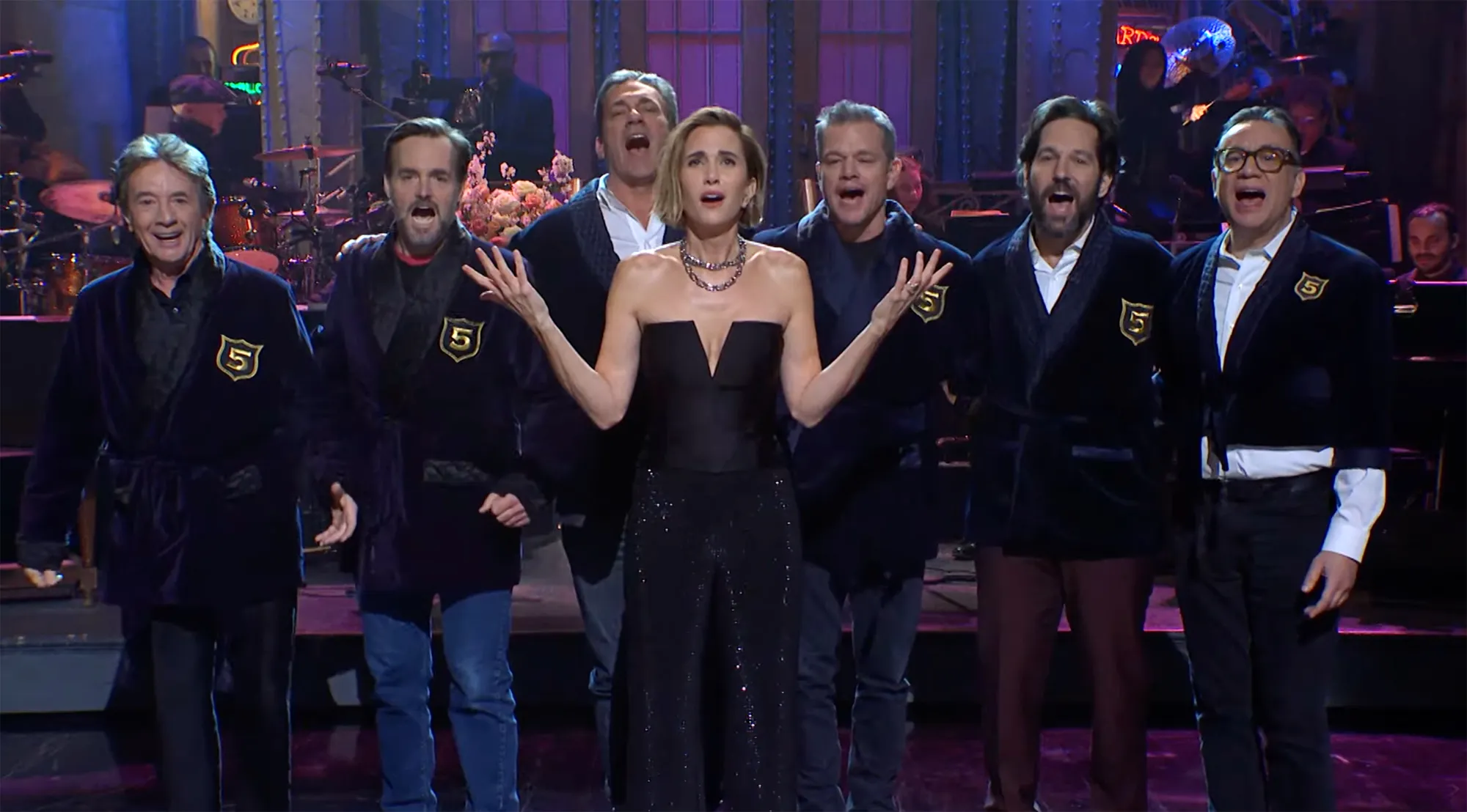Kristen Wiig Receives &lsquo;SNL&rsquo; Five-Timers Club Jacket From Ryan Gosling, Matt Damon, More Non-Members