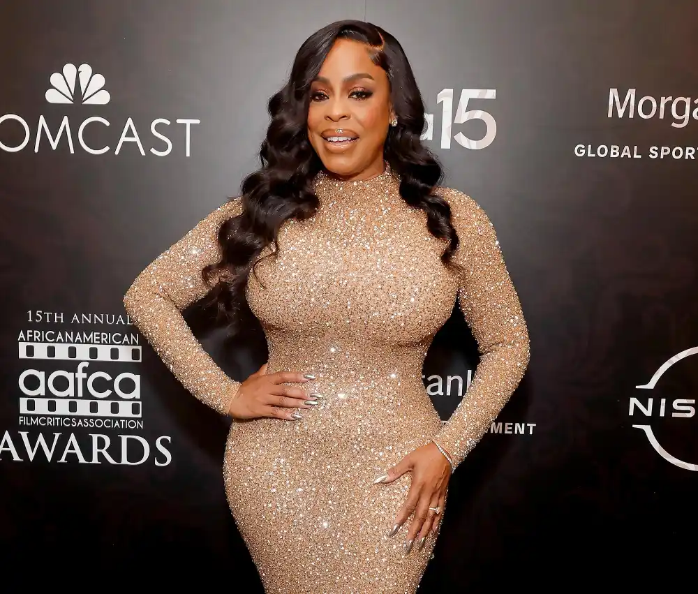Niecy Nash-Betts&rsquo; Advice for Overcoming Marital Challenges Includes Champagne and Getting Naked