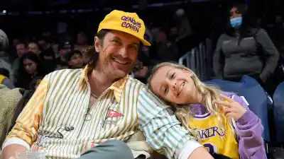 Oliver Hudson and Wife Erinn Bartlett s Family Album- Sweetest Moments With Their 3 Children 466