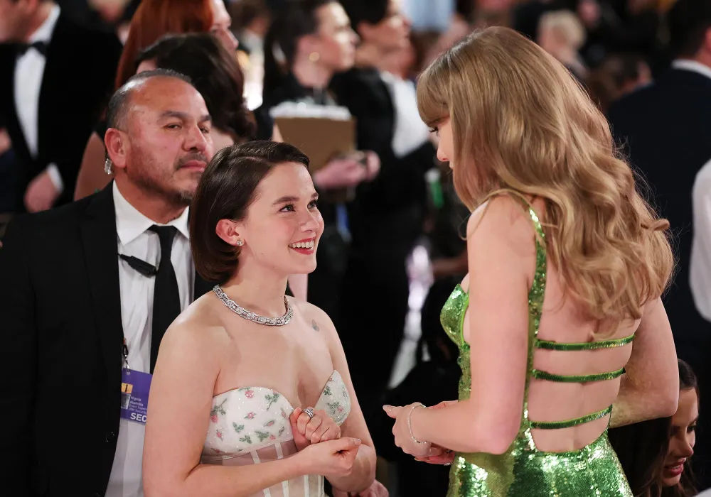 Priscilla Star Cailee Spaeny Was Starstruck Meeting Taylor Swift at Golden Globes 353