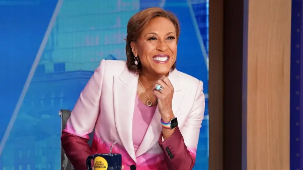 Robin Roberts Returns to ‘GMA’ With Broken Wrist After Hiatus: 'Little Tumble on the Tennis Court'
