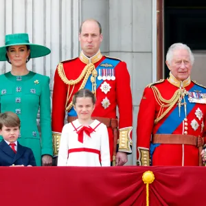Royal Family Is Dealing With Biggest Crisis Since King Edward s Abdication Expert Claims