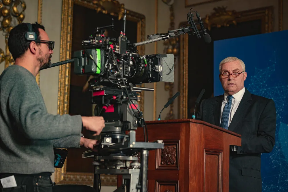 Rufus Sewell Details His Transformation to Portray Prince Andrew in Scoop 030