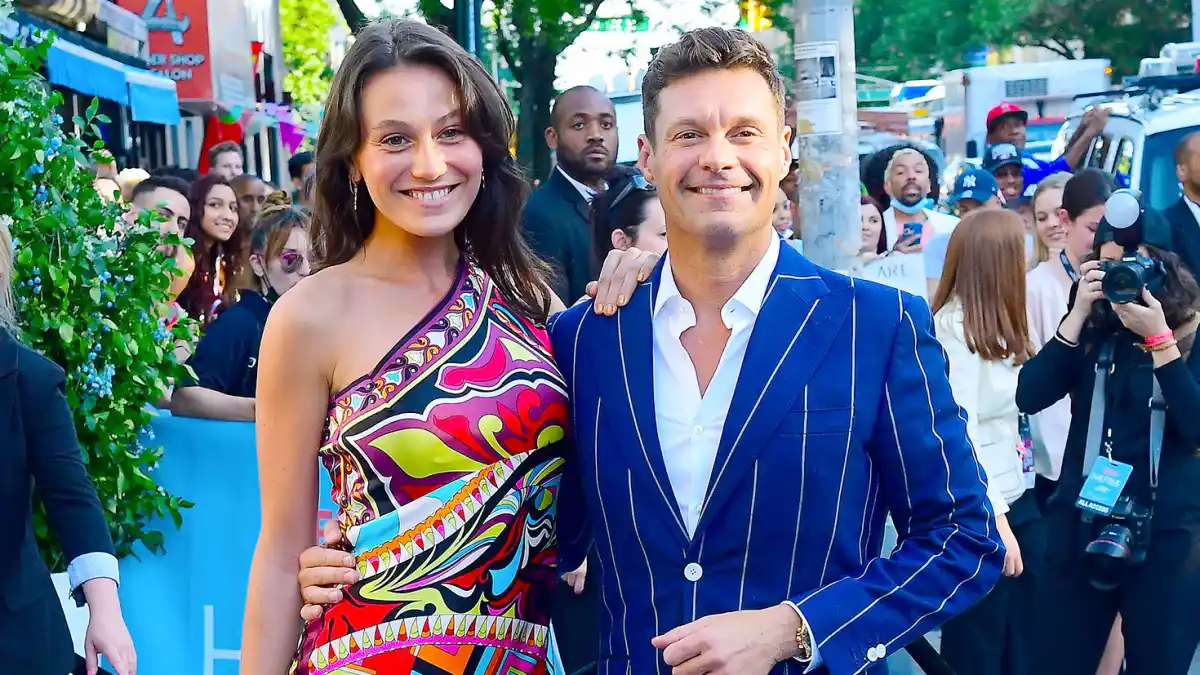 Ryan Seacrest Ex Aubrey Paige Sends Message to Haters After Split
