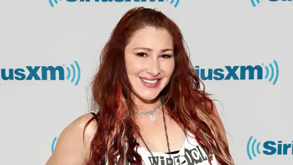 Tiffany Recalls Being Starstruck Meeting Michael Jackson After She Knocked ‘Bad’ Out of No. 1 Spot