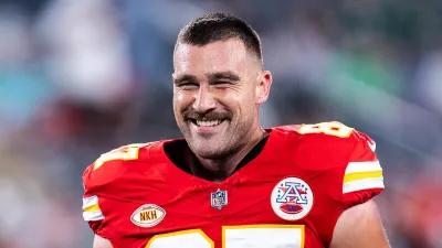 Travis Kelce Is The Perfect Host for Are You Smarter Than a Celebrity TV Show- Source 356