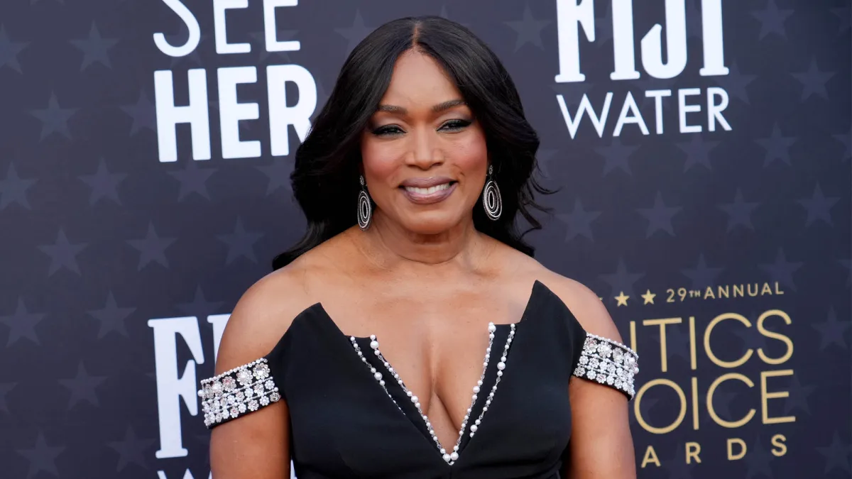 Angela Bassett Good American Jeans