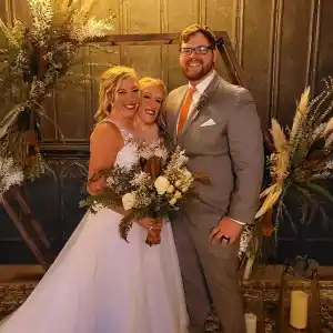 Conjoined Twin Abby Hensel’s Husband Josh Bowling Hit With Paternity Suit Following 2021 Wedding