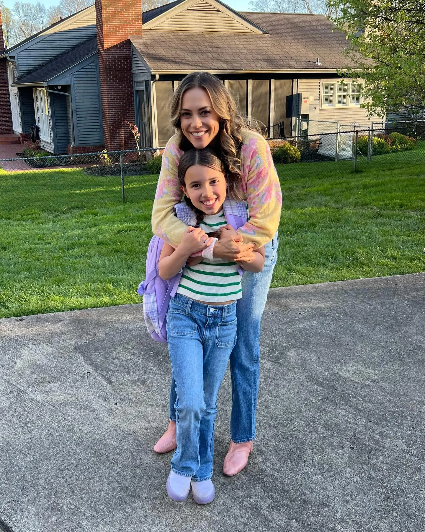 Jana Kramers 8 Year Old Daughter Asks If Its OK She Doesnt Like Taylor Swift