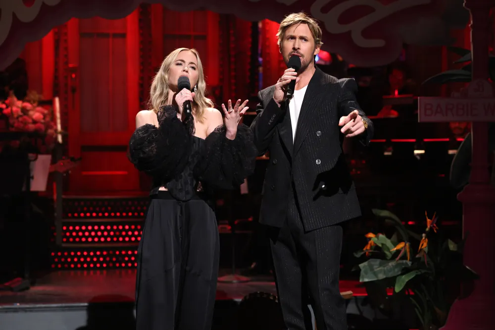 Ryan Gosling Breaks Up With Ken by Covering Taylor Swift&rsquo;s &lsquo;All Too Well&rsquo; on &lsquo;SNL&rsquo; With Emily Blunt