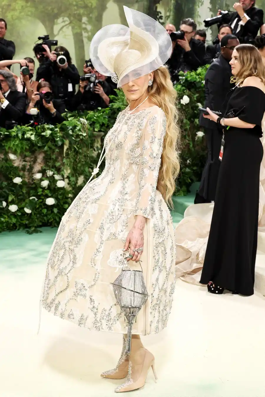 Sarah Jessica Parker The Wildest 2024 Met Gala Accessories