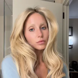 Alix Earle Debuts New Bleached Eyebrows and Fans Don t Approve