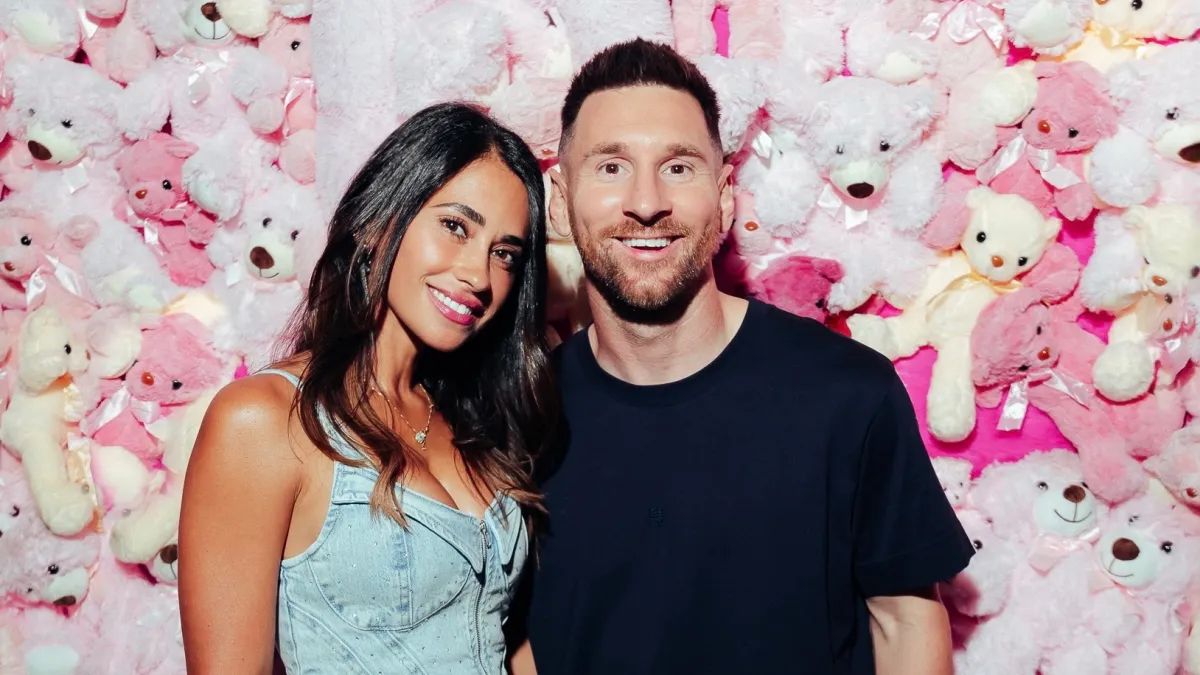 Antonella Ruccuzzo y Lionel Messi en la fiesta Bresh