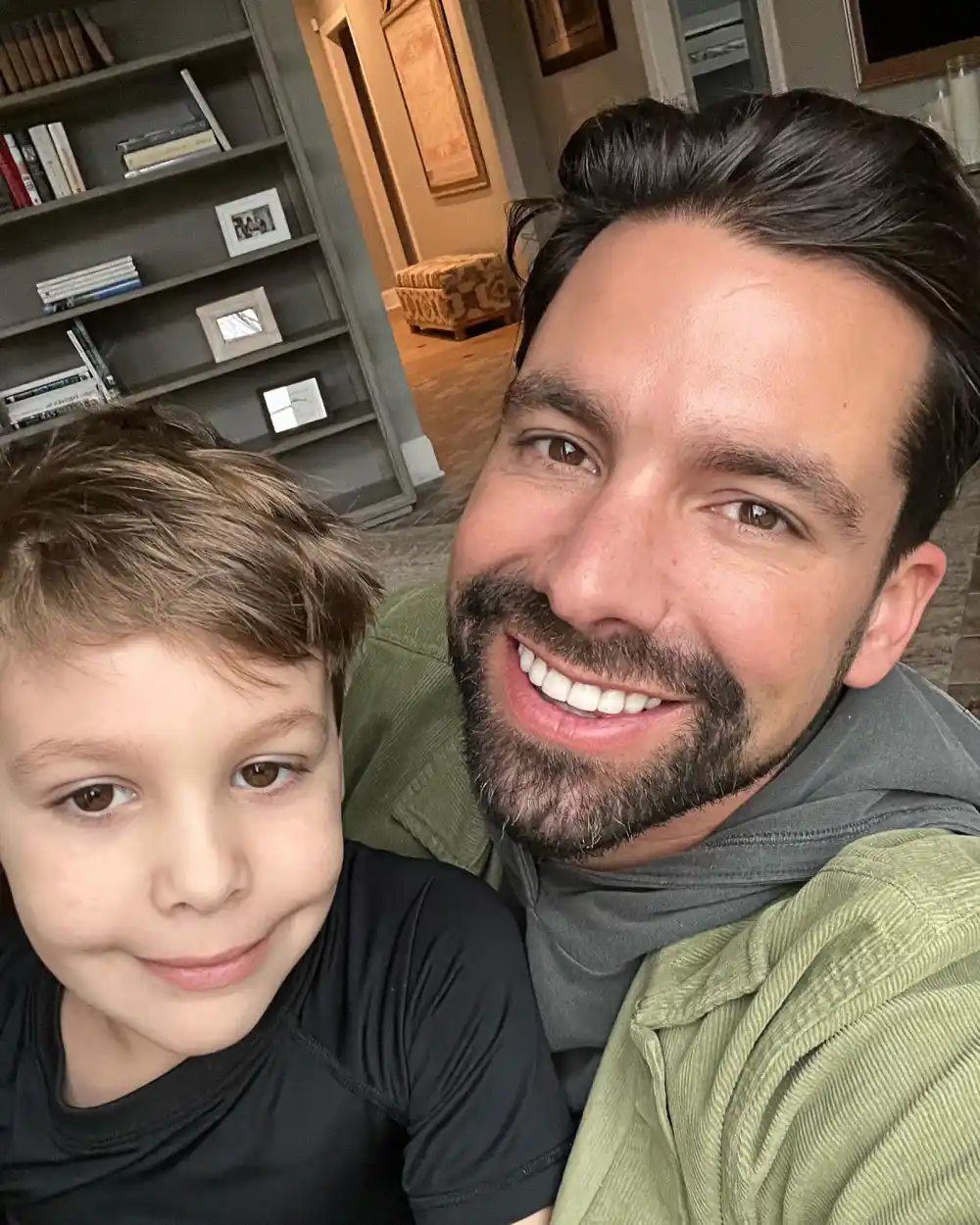 Bachelor Nation&rsquo;s Michael Allio Divides Internet With Video of Crying Son