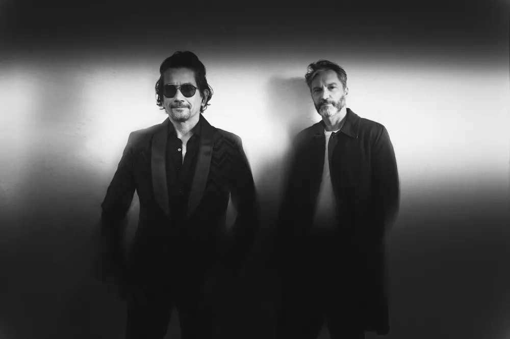 Jorge Villamizar y Andr&eacute; Lopes, del grupo Bacilos