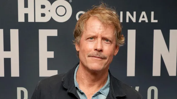 Ben Affleck Still Wearing Wedding Ring During Solo Outing as Jennifer Lopez Attends Atlas Premiere 376