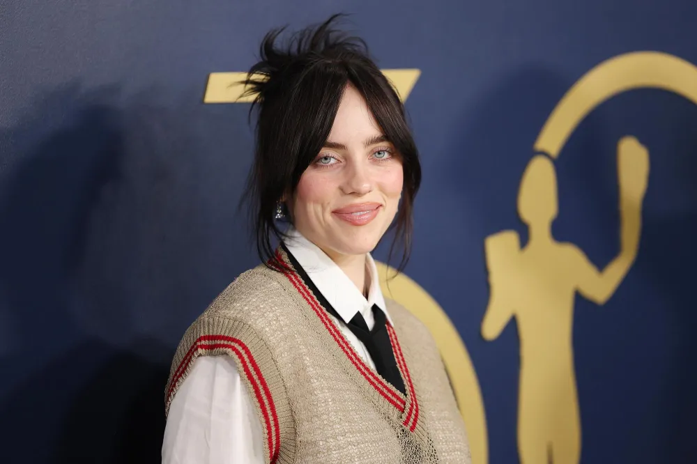 Billie Eilish Sings About Attraction to Women on New Song Lunch It s a Craving Not a Crush 178