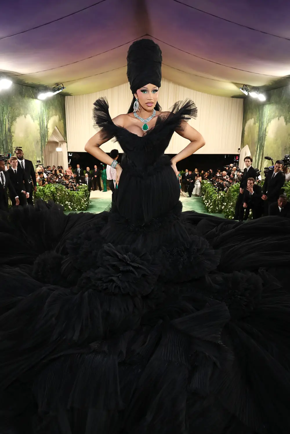 Cardi B Under Fire for Not Saying Met Gala Dress Designer&rsquo;s Name