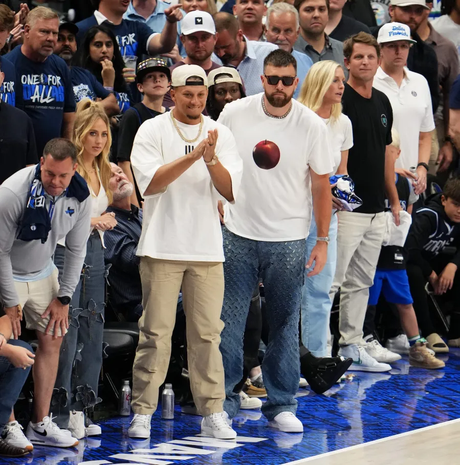 Celebs Who Were Booed at Sports Games