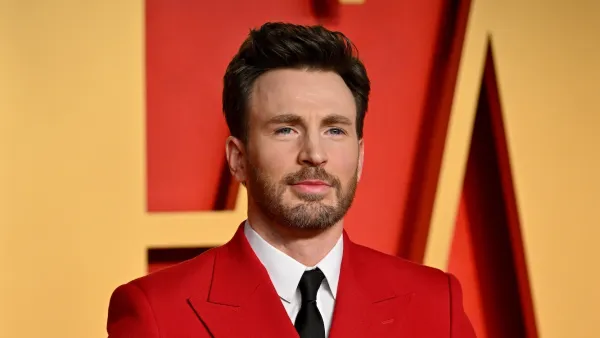 Chris Evans Clears Up ‘Misinformation’ That He Signed a Bomb