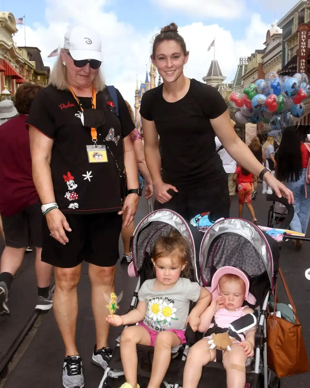 Donna Kelce Praises Jason&rsquo;s Wife Kylie for Keeping Household Together: &lsquo;He Got So Lucky&rsquo;