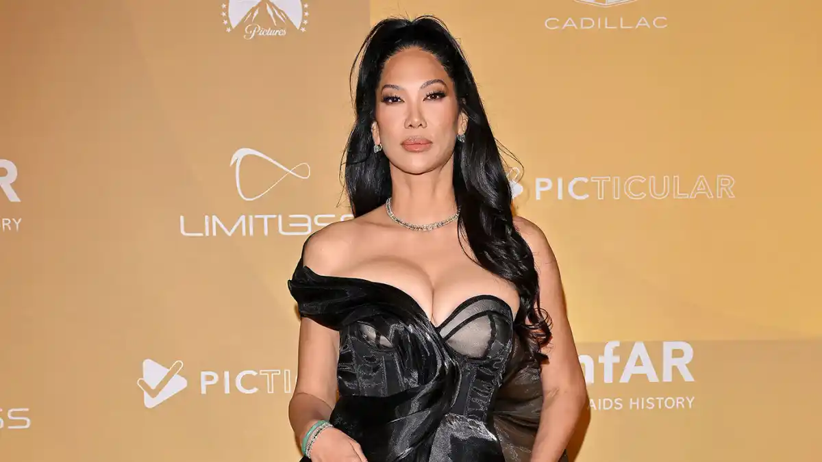 Feature Kimora Lee Simmons Was Embarrassed About Daughter Aoki Lee Simmons Age-Gap Romance