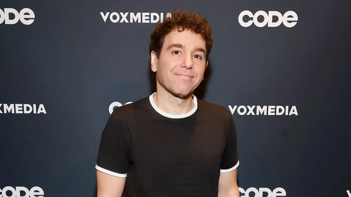 Former White House Staffer Jon Lovett Shown in Survivor Season 47 Teaser