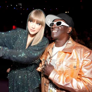 GettyImages-1477292559-Taylor Swift and Flavor Flav at the 2023 iHeartRadio Music Awards