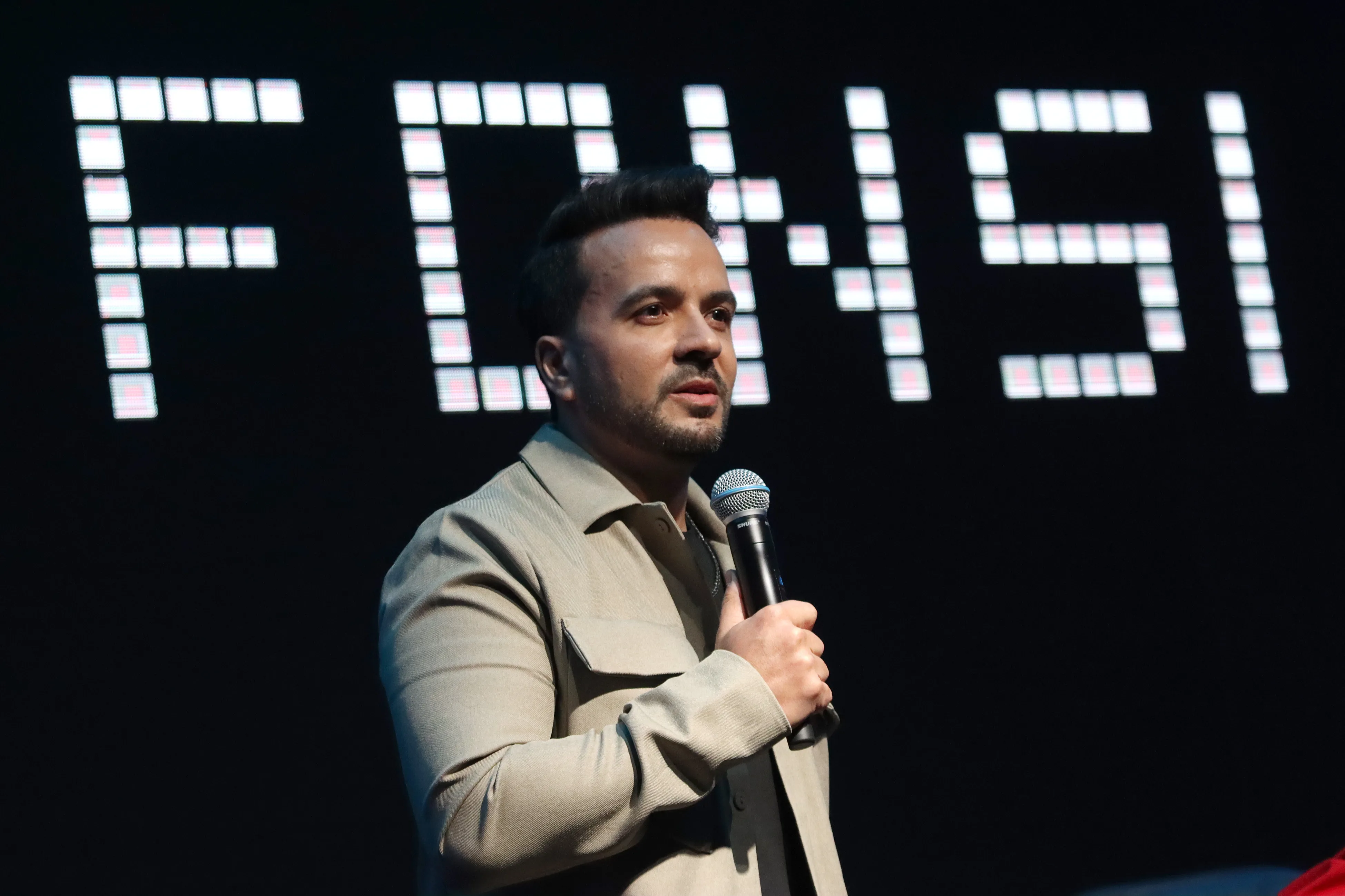 Luis Fonsi, cantante puertorriqueño