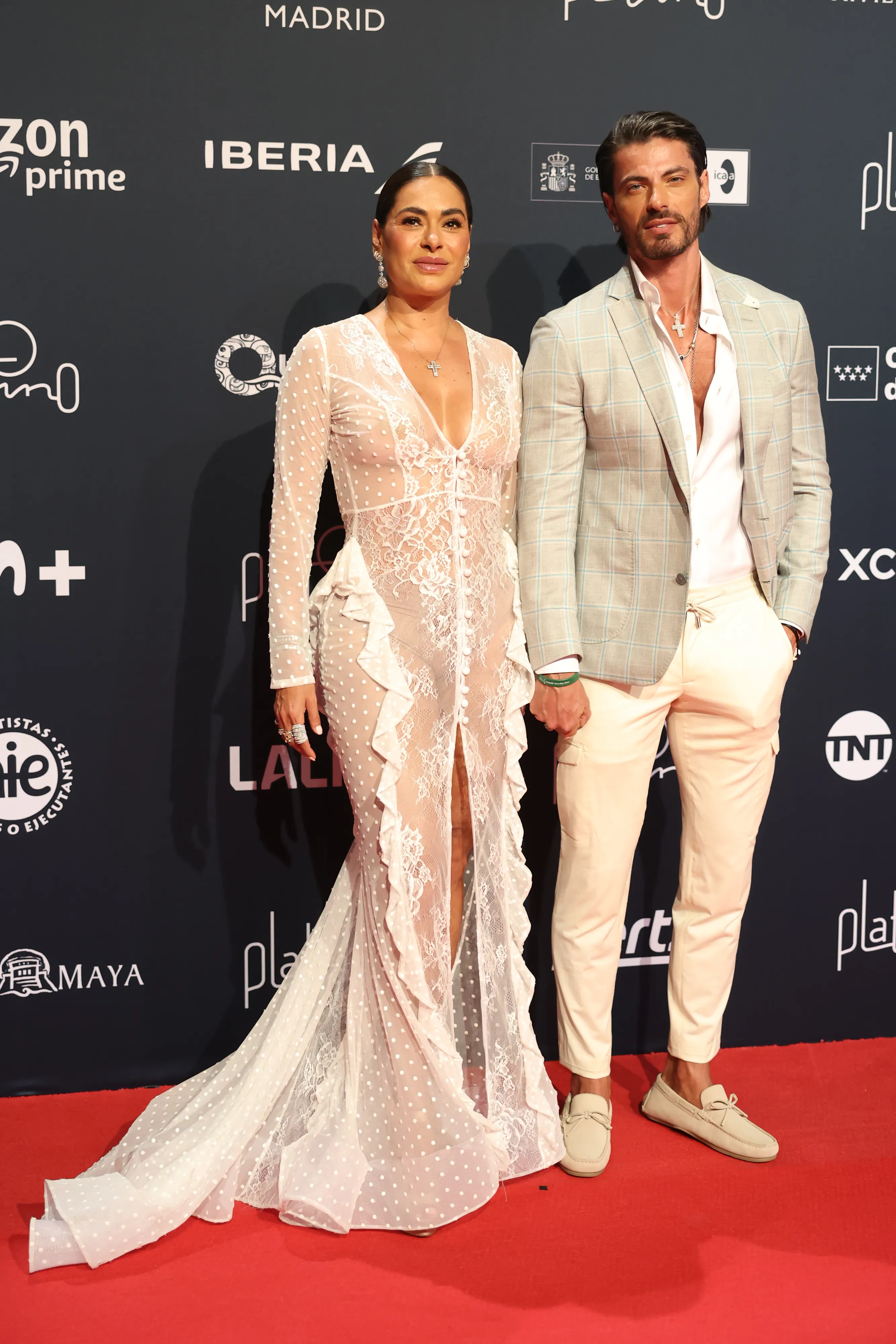 Galilea Montijo junto a su novio Isaac Moreno