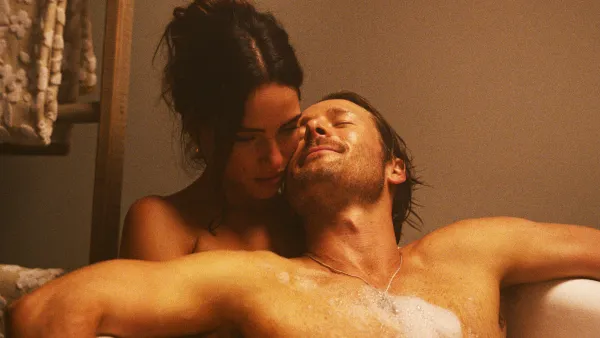 Glen Powell and Adria Arjona Sent Sexy Images to Prep for Sex Scenes