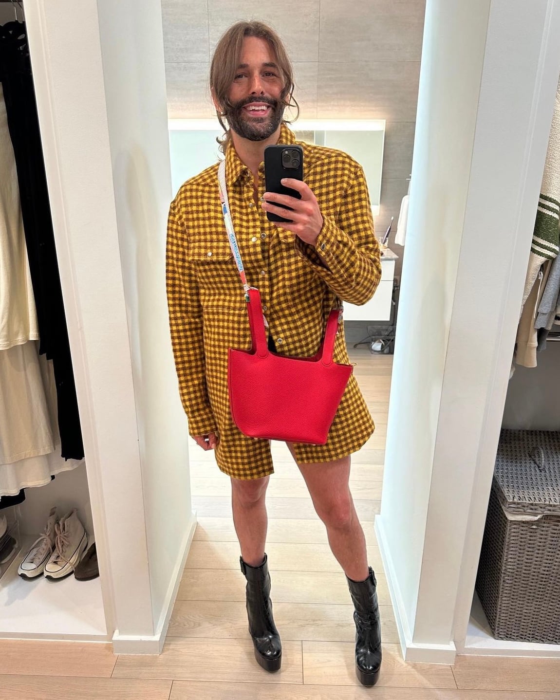 men celebs wearing hermes bags