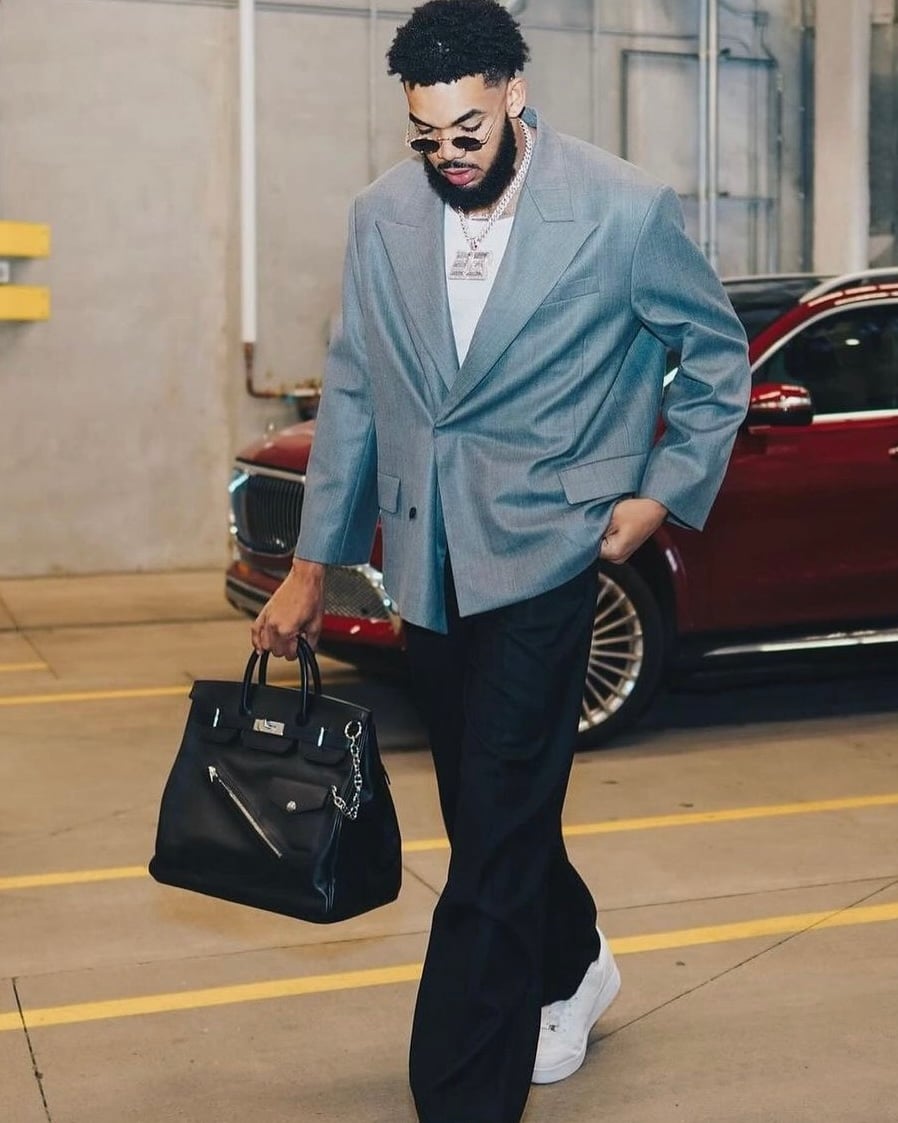 men celebs wearing hermes bags