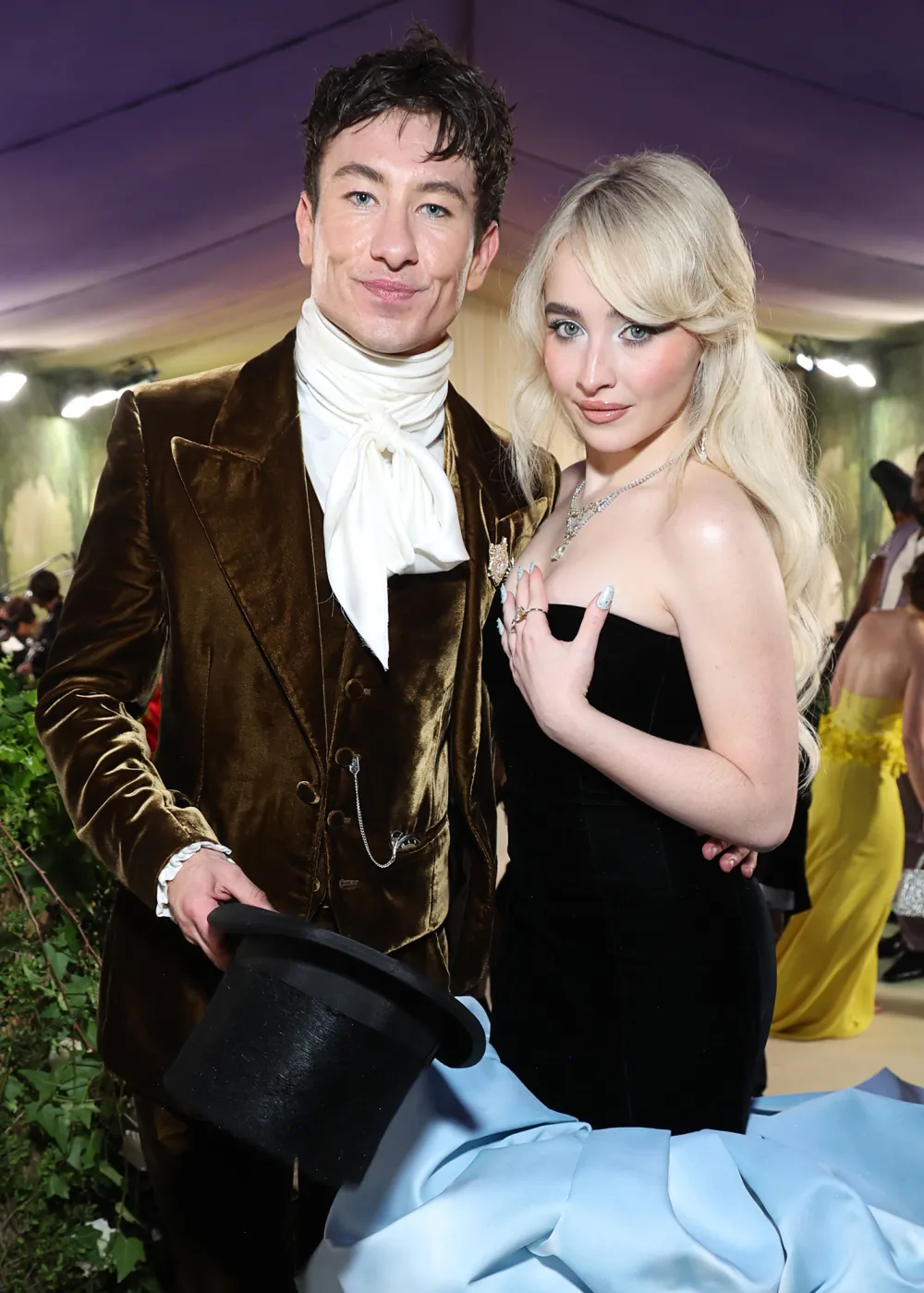 Sabrina Carpenter&rsquo;s 25th Birthday Cake Features a Leonardo DiCaprio Meme