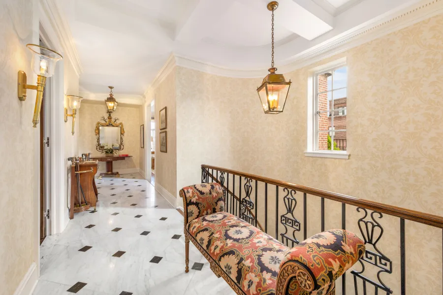 Inside Judge Judy s 9 5 Million NYC Duplex Apartment All the Photos