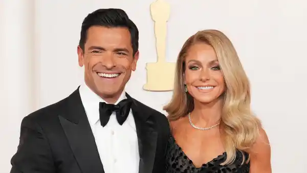 Kelly Ripa and Mark Consuelos Celebrate 28th Anniversary- Grateful for All the Dreams Come True 500