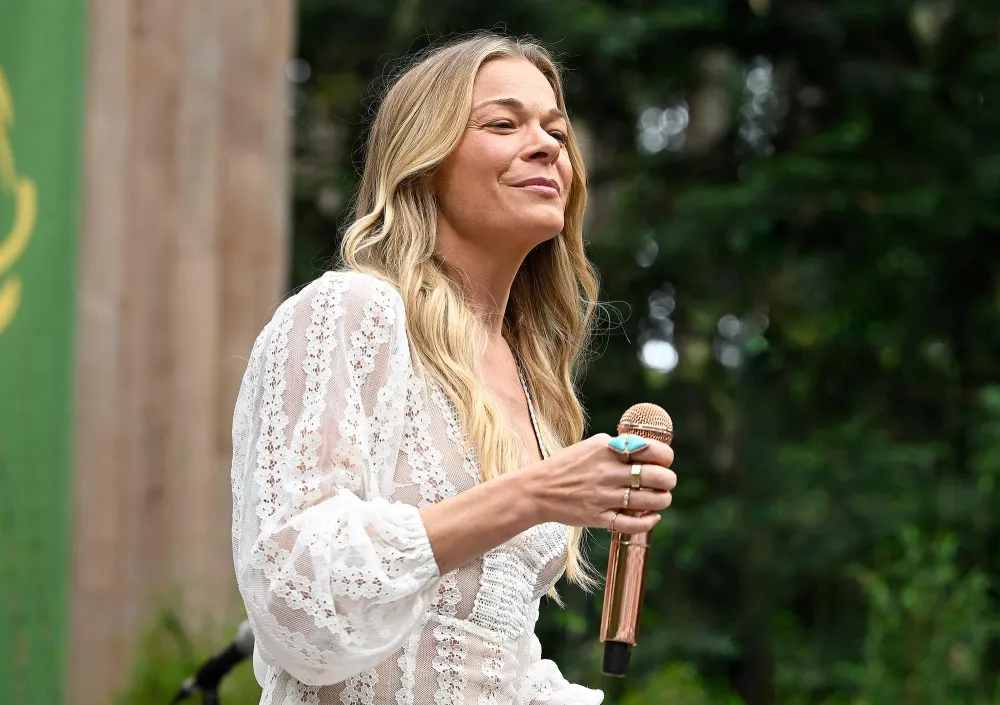 LeAnn Rimes Is Luxury Handbag Shoppings Woman Crush Breaking Down 5 Reasons Why