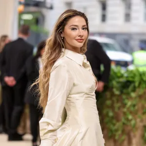 Madelyn Cline Walks 2024 Met Gala Red Carpet Sans Pete Davidson