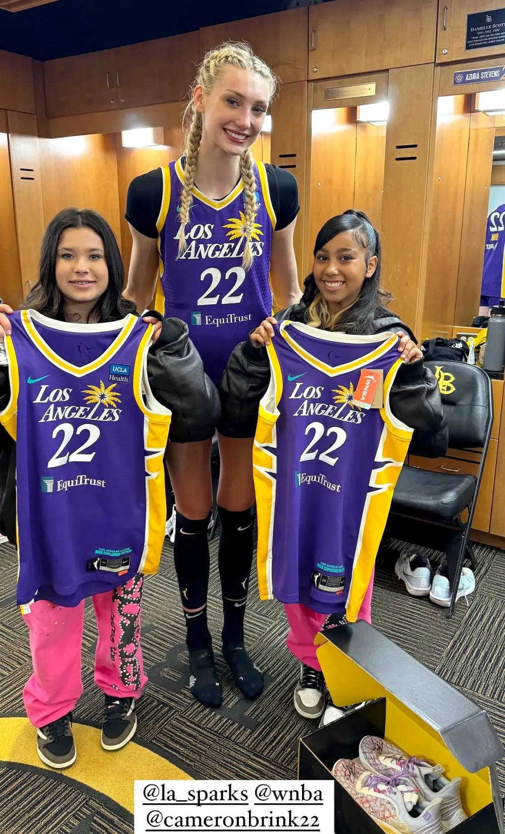 North West Shows Off New Blonde Highlights at Lakers Game