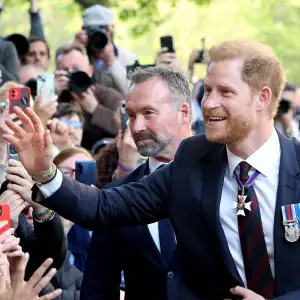 Crowds gather to see Harry in the UK as KIng Charles is too bust to see him