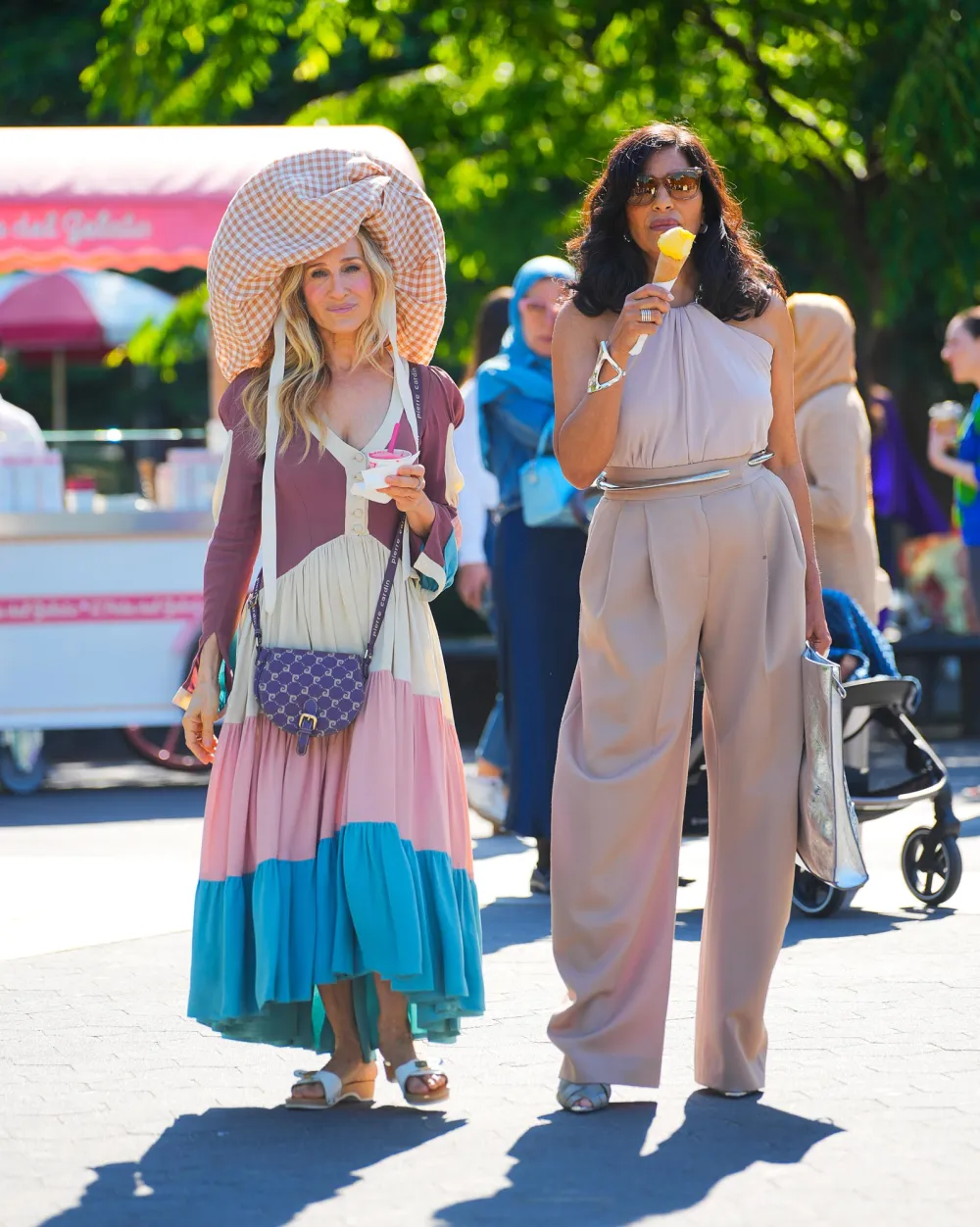 Sarah Jessica Parker Wears Questionable Hat While Filming Season 3 of And Just Like That 291