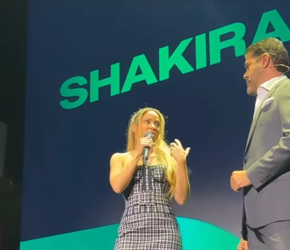 Shakira en el Upfront de TelevisaUnivision