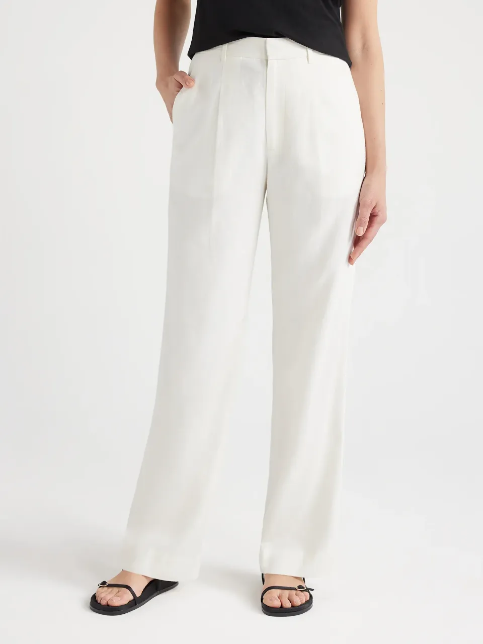 Free Assembly Women&rsquo;s High-Rise Wide-Leg Pleated Pants