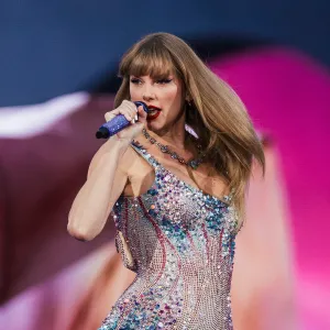 Taylor Swift Asks Security to Help Fan During Eras Tour Concert