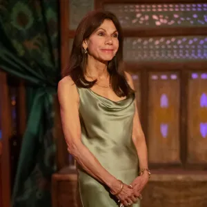 The Golden Bachelor s Theresa Nist Parodies Paparazzi Photos of Her Taking Out the Trash 595