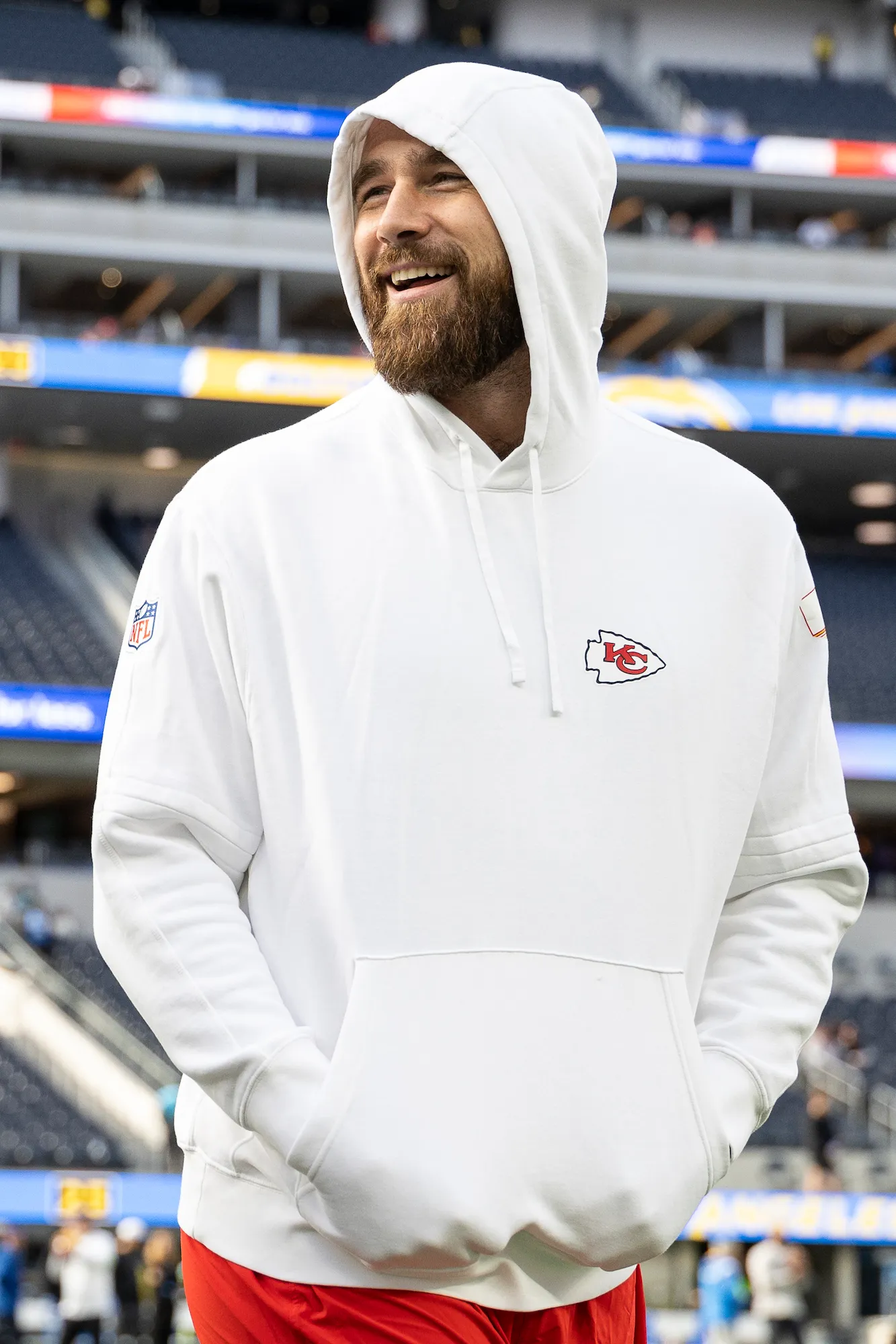 Travis Kelce Accepts Fan&rsquo;s Friendship Bracelet at F1 Grand Prix: &lsquo;Wish I Had One to Give You Back&rsquo;