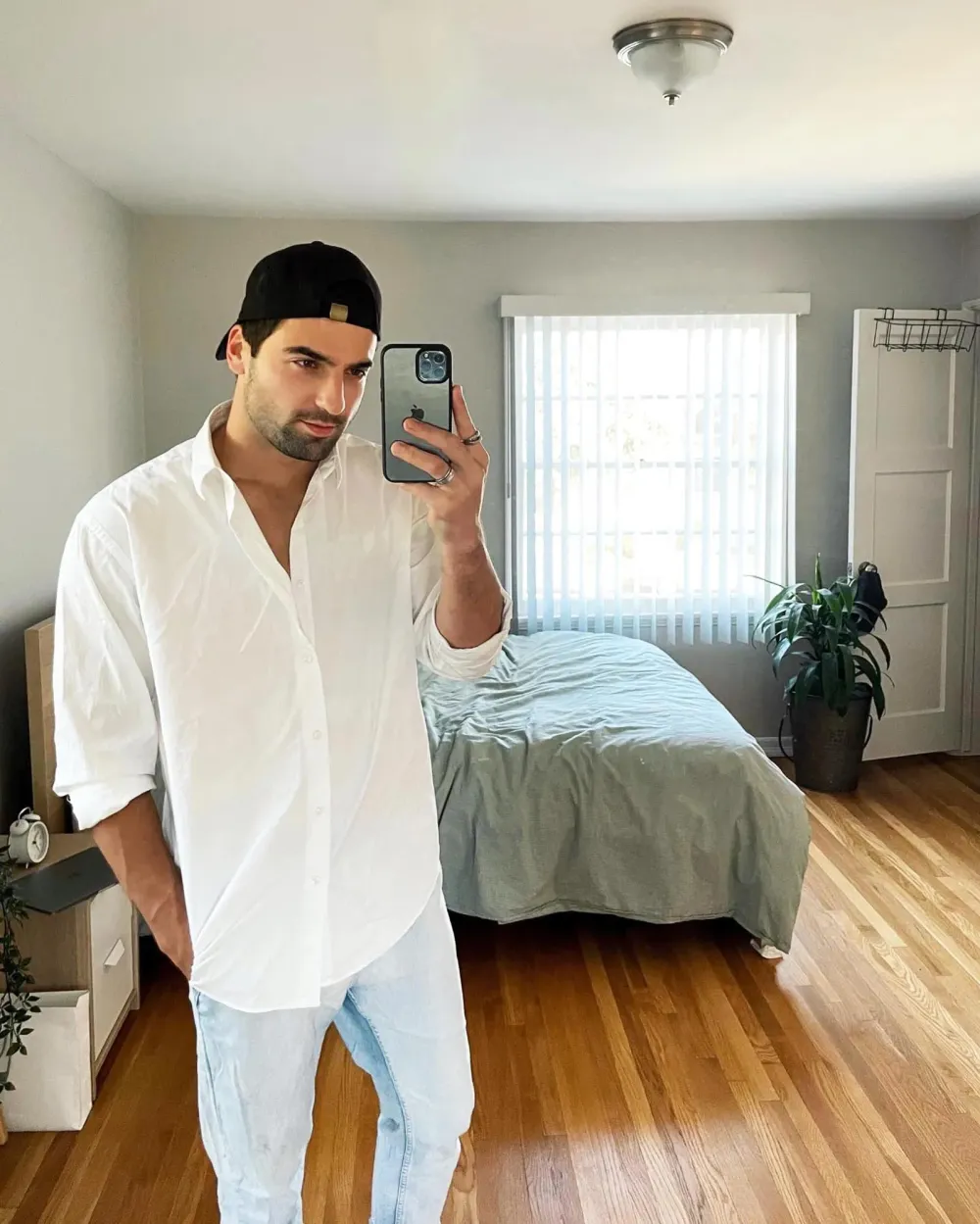 Who Is Jan Ravnik? 5 Things to Know About Taylor Swift&rsquo;s &lsquo;Eras Tour&rsquo; Dancer