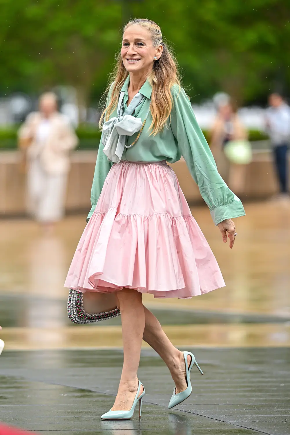 Sarah Jessica Parker Begins Filming &lsquo;AJLT&rsquo; Season 3