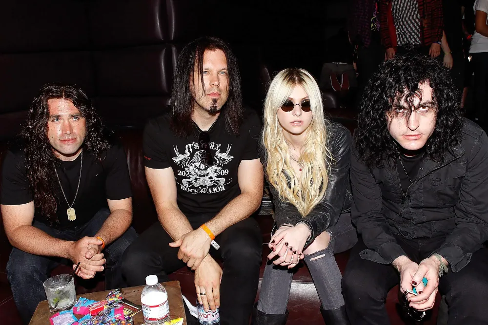 Taylor Momsen Reveals the Song She Plays to Get in the &lsquo;Headspace&rsquo; to Play with the Pretty Reckless
