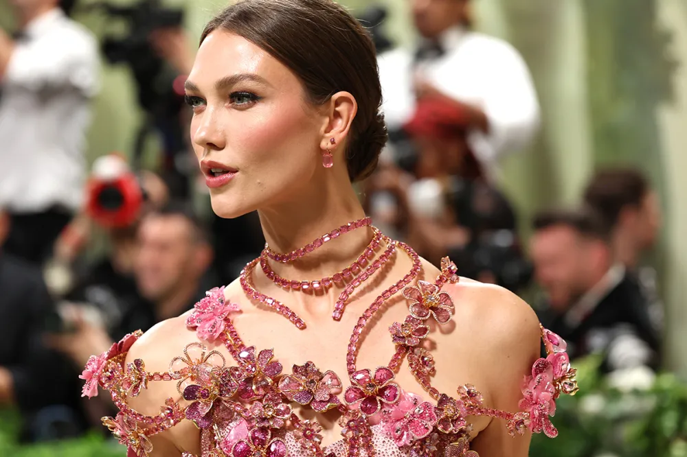 Karlie Kloss at the 2024 Met Gala.